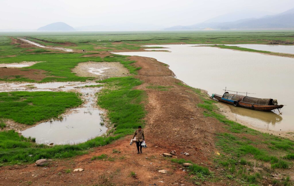 The Economic Impacts of Heatwaves: Spotlight on India and China