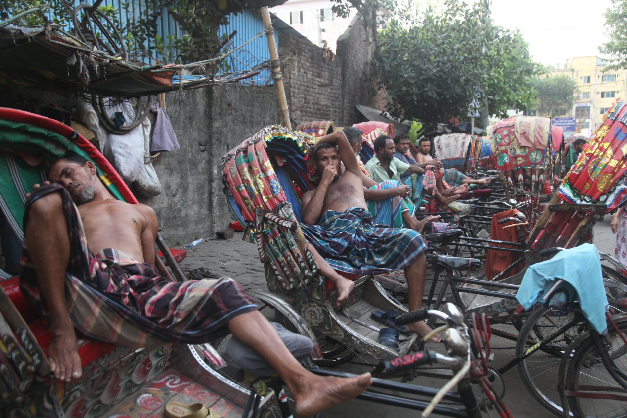 Extreme Heatwaves Take a Toll on Public Health and the Economy in Bangladesh